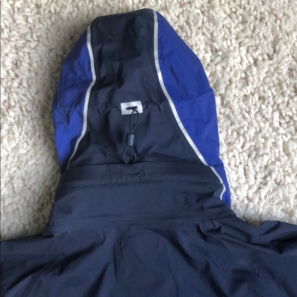 Nike Rain Jacket - Picture 4 of 7
